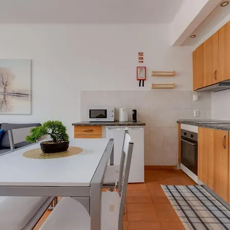 Magna - Renovado 4 Com Piscina E Ar Condicionado *