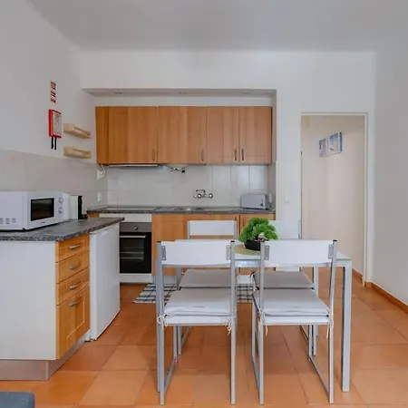 Апартаменты Magna - Renovado 4 Com Piscina E Ar Condicionado *