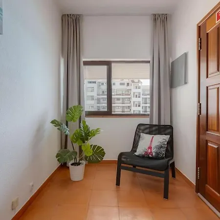 Magna - Com Ac, Renovado 4 Com Vista Piscina Em
