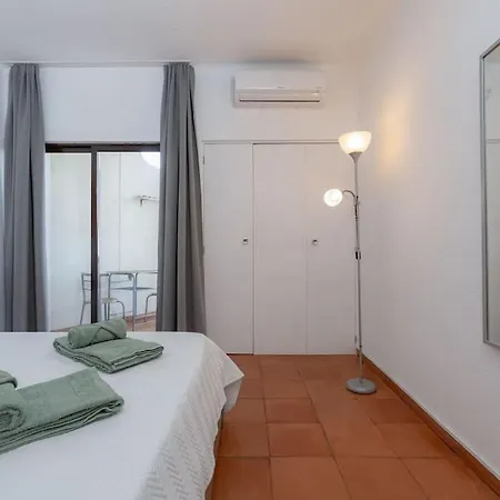 Apartment Magna - Com Ac, Renovado 4 Com Vista Piscina Em Albufeira